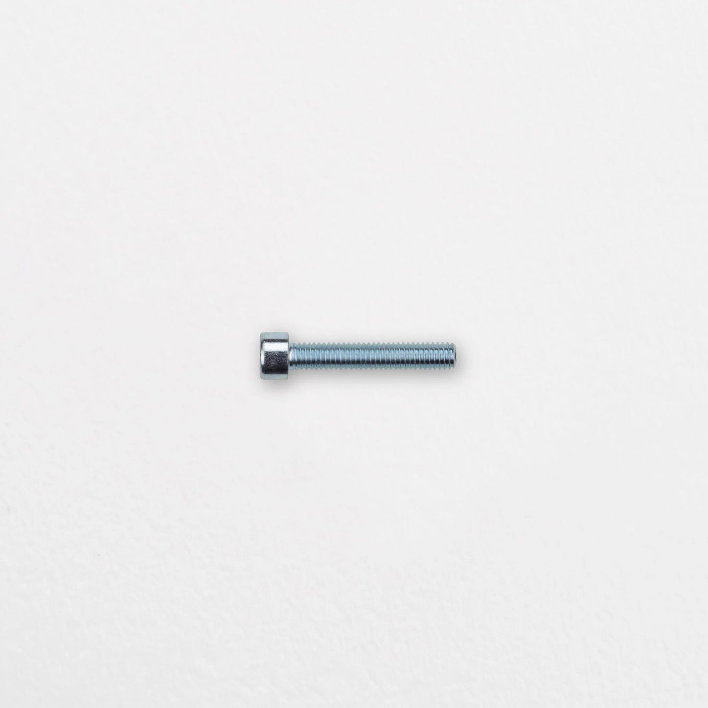 M5 Steel bolts cylinder head – use Hexlox Insert 4 mm.